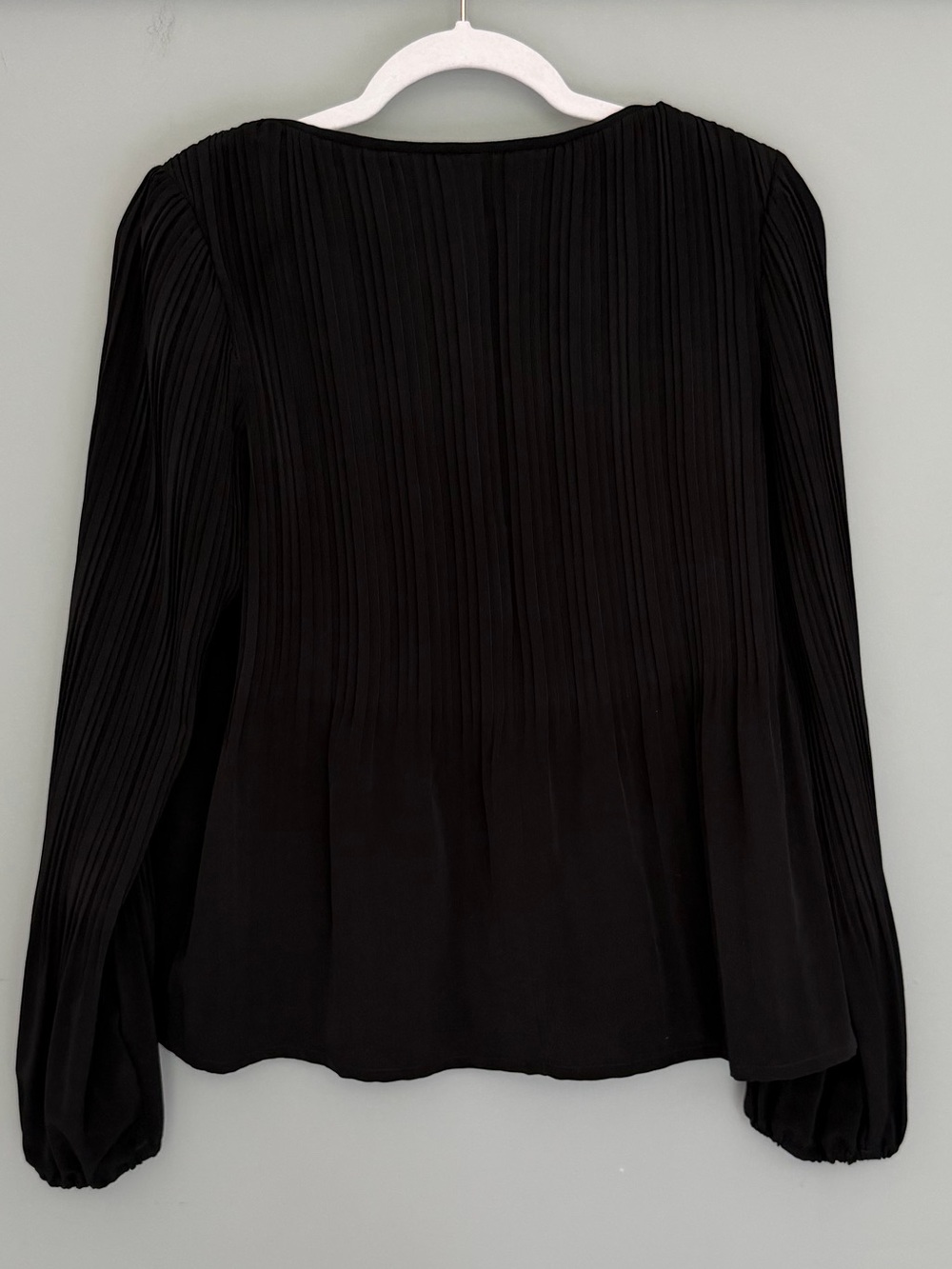 Maje "Lockin" Crepe Boat Neck Long Sleeve Black Pleated Blouse - Picture 9 of 17